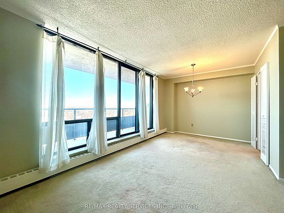 2nd image of 2929 Aquitaine Ave #701