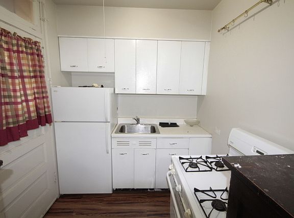 5th image of 7214 Jackson Blvd APT D2