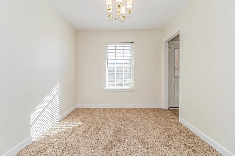 3 bed, 2.0 bath, 1515 sqft, $2,080 — Photo 4