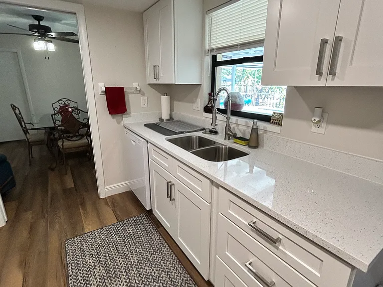 301 Dartmouth Ave — Photo 8