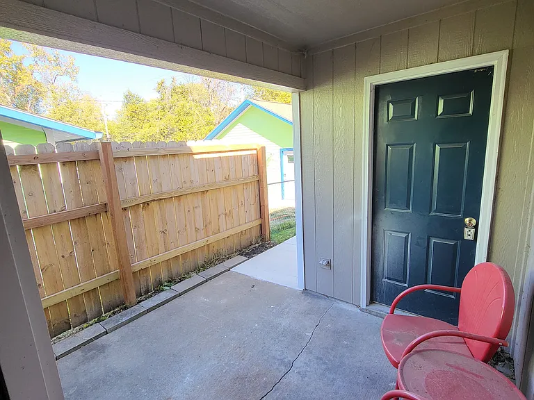 832 Connecticut St — Photo 14