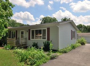 2017 Burr Oak Ln, Lindenhurst, IL 60046