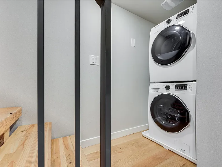 913 Duncan Ln #203 — Photo 23