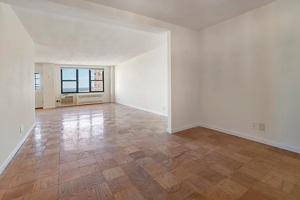 Sold by Compass | media 22