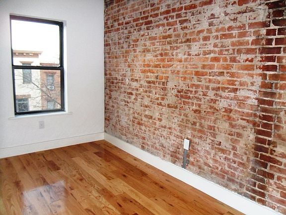 5th image of 323 Court St