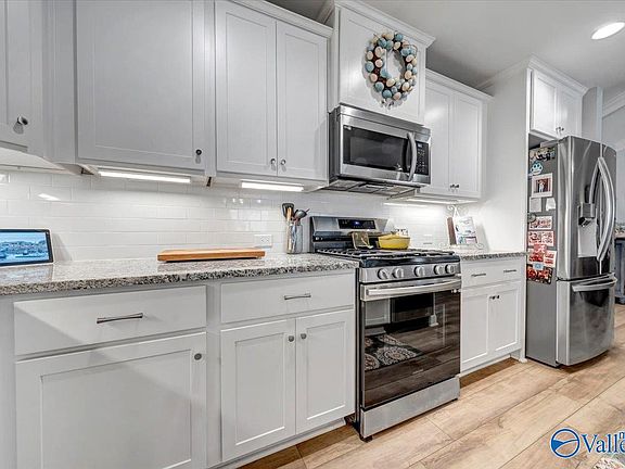 5th image of 16930 Orleans Dr