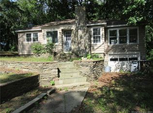 187 W Main St, Niantic, CT 06357