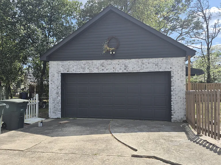 2439 Dartmouth Dr — Photo 18