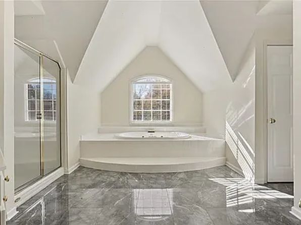 315 Commons Gate Ct