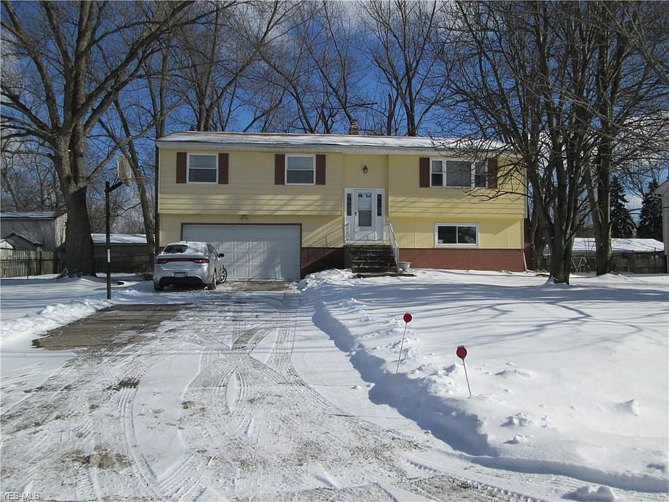 1st image of 1421 Roosevelt Ave