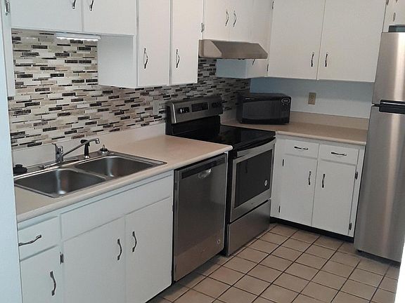 3rd image of 1217 Harbour Point Dr