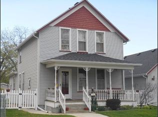 616 Wilkes Ave, Davenport, IA 52802