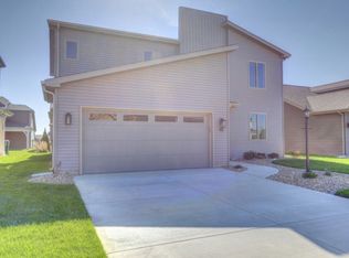 411 Corey Ln, Champaign, IL 61822