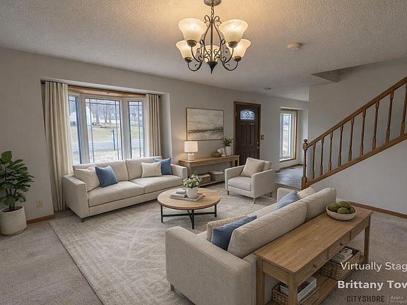 2nd image of 799 Topview Dr