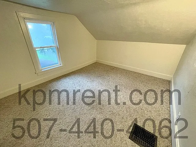 621 Oak St — Photo 14