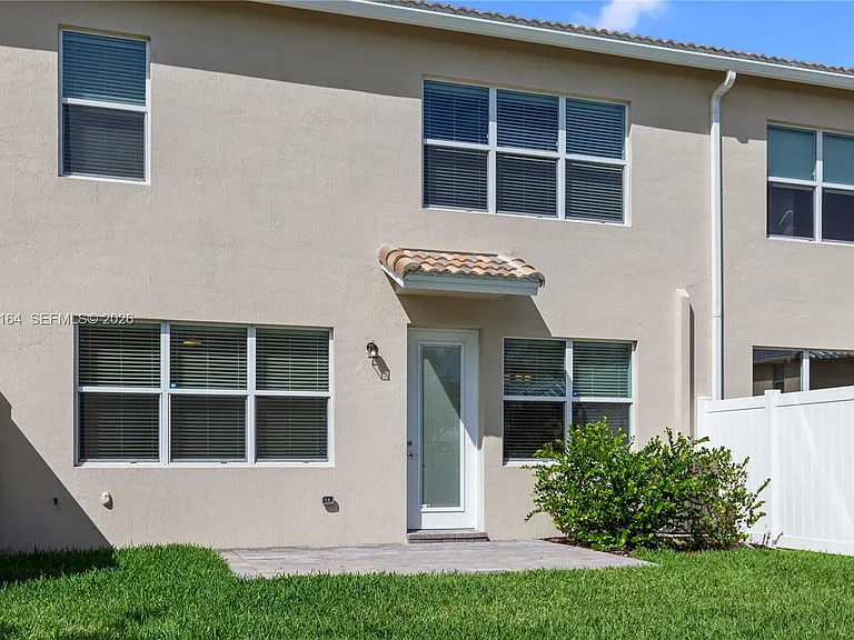 1101 Banyan Dr — Photo 19