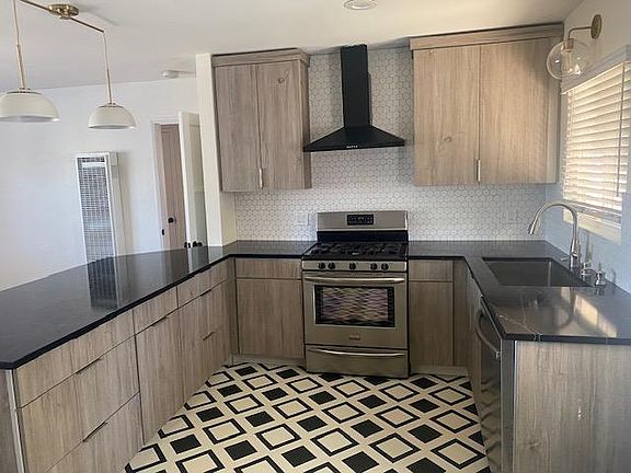 2nd image of 2231 Susan Pl