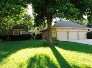 710 38th St, West Des Moines, IA 50265