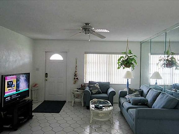5th image of 8608 NW 57th Ct