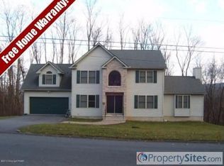 1131 Crestview Dr, Stroudsburg, PA 18360