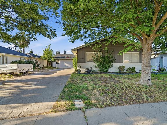 3rd image of 1225 Chehalem Dr