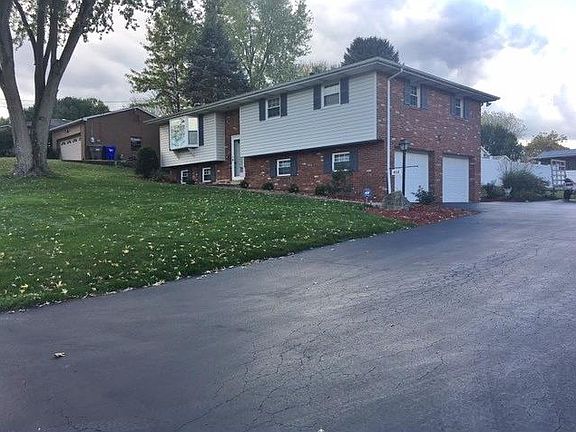2nd image of 412 Mecklem Ln