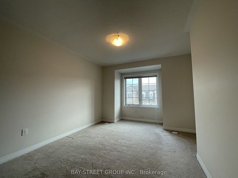 Oakville Townhouse for rent - 4 Bedrooms — photo 14