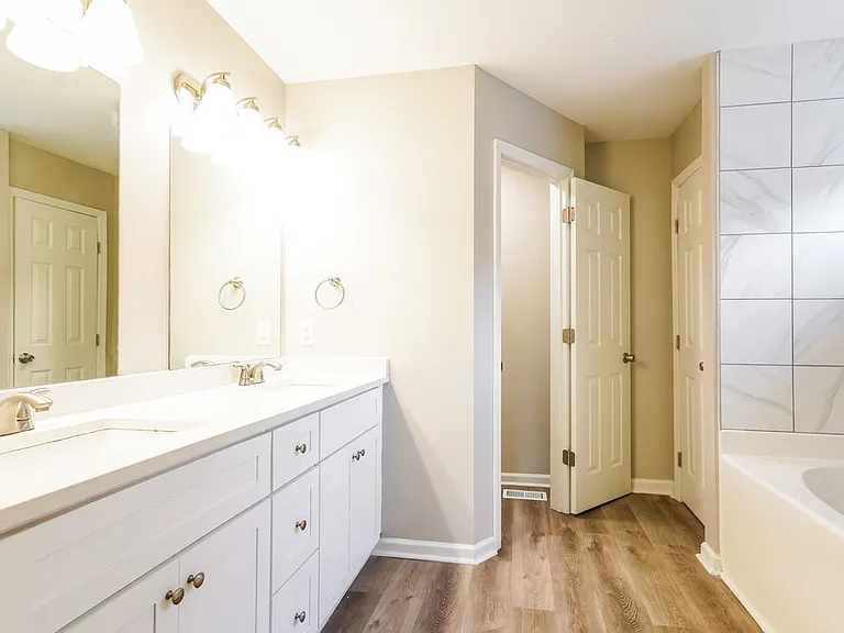 1212 Orchard Mountain Ct — Photo 11