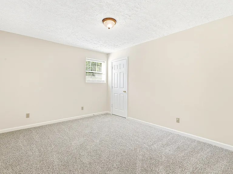 1690 River Bend Rd — Photo 33