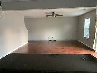 4th image of 811 Derby Downs Ct