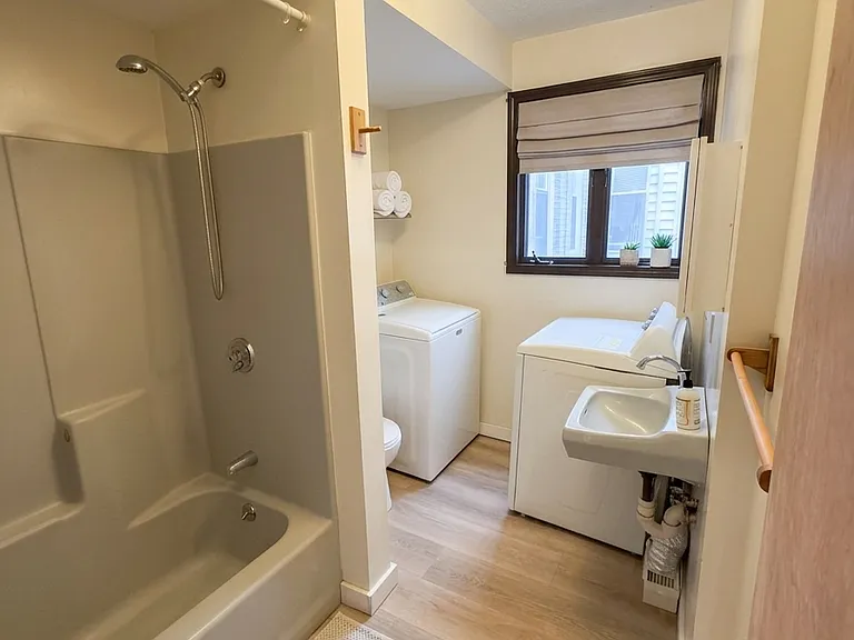 109 Garden St — Photo 3