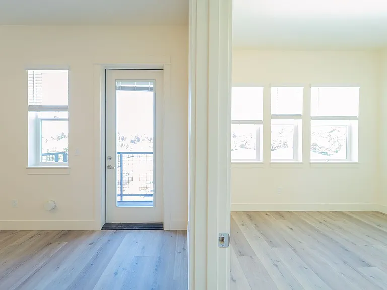Capitol Hill Apartments — Photo 149