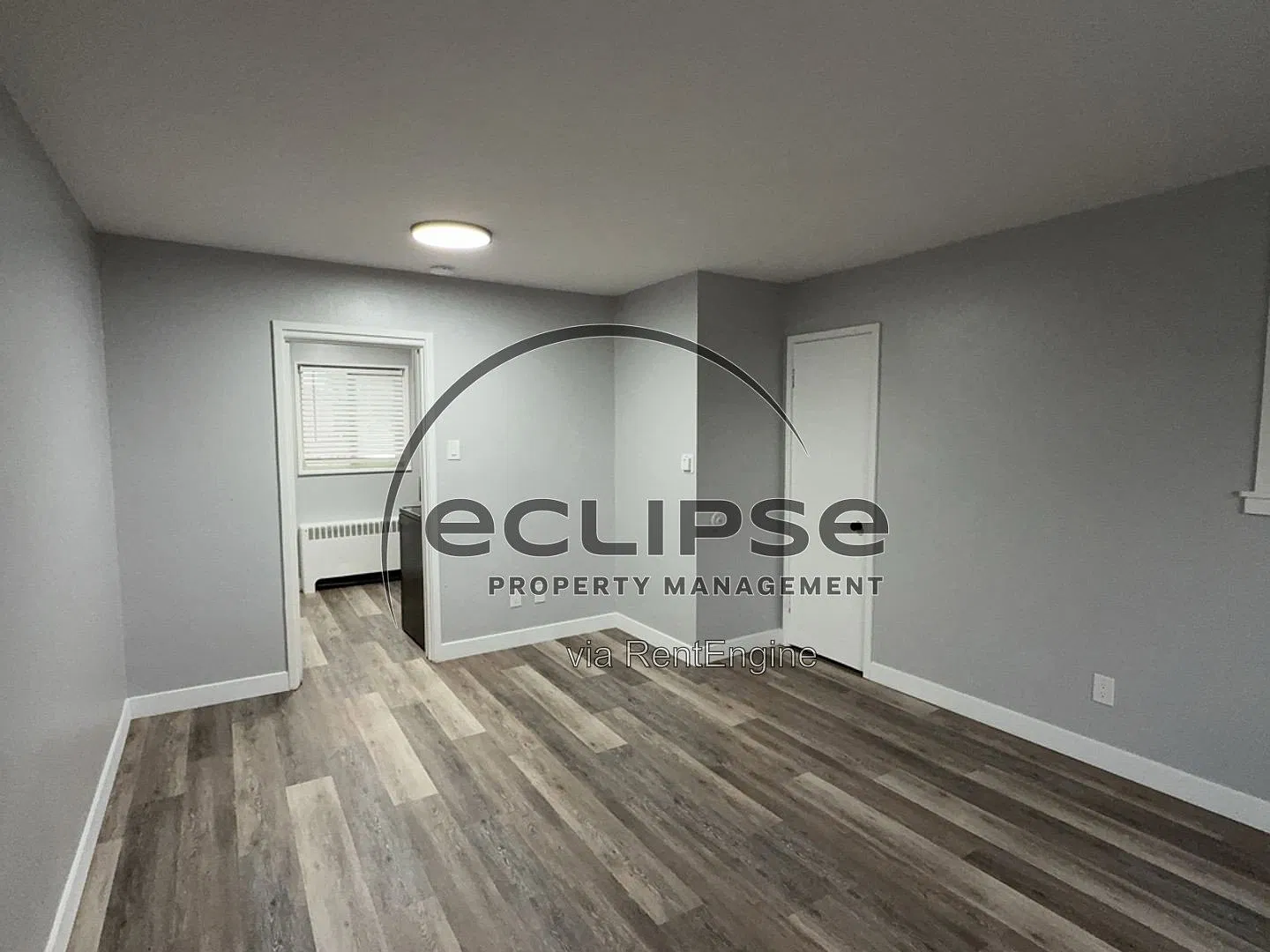 2 bed, 1.0 bath, 877 sqft, $1,430 — Photo 3