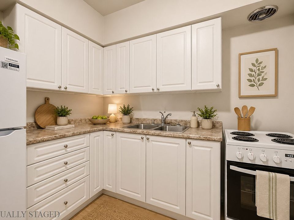 1st image of 1296 Fennell Ave E #1512984