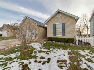54 Silver Spur Dr, Winfield, MO 63389