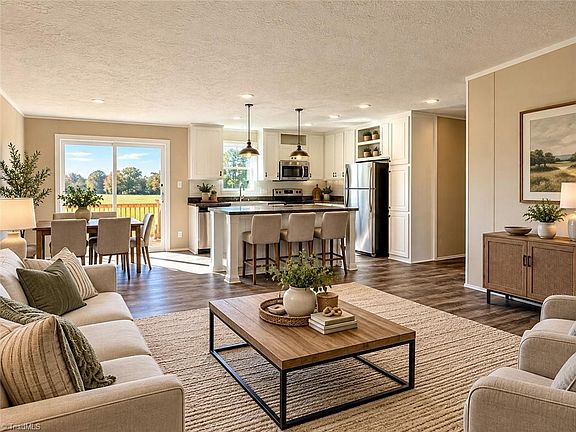 3rd image of 2202 Seagraves Rd