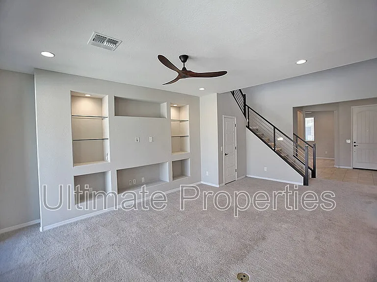 8920 W Marshall Ave — Photo 5