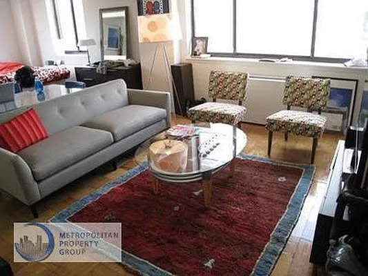 Rented by Metropolitan Property Group | media 13