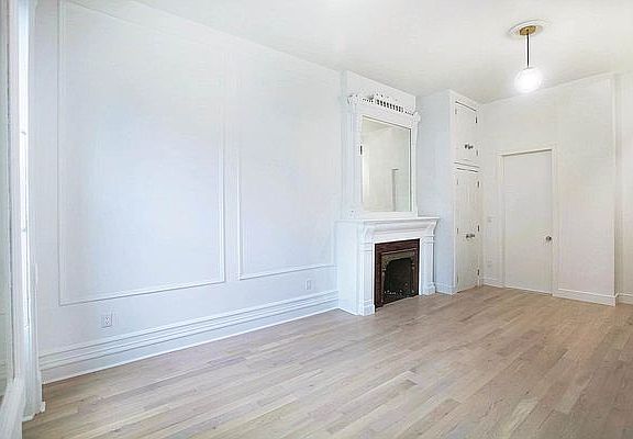 3rd image of 151 W 119th St