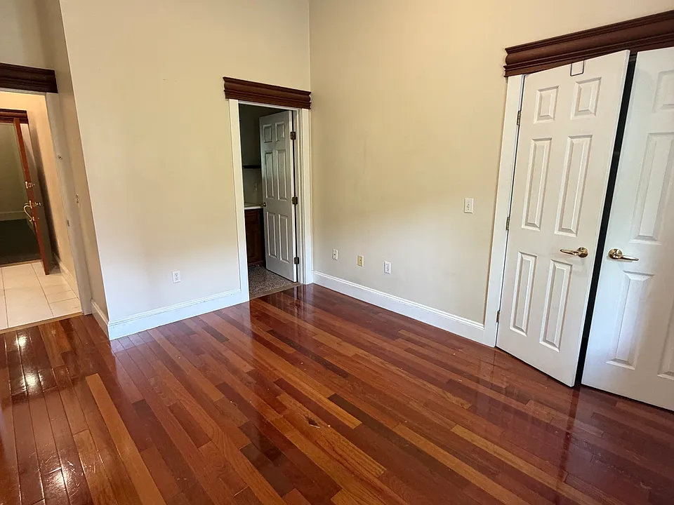 108 Richmond St #4