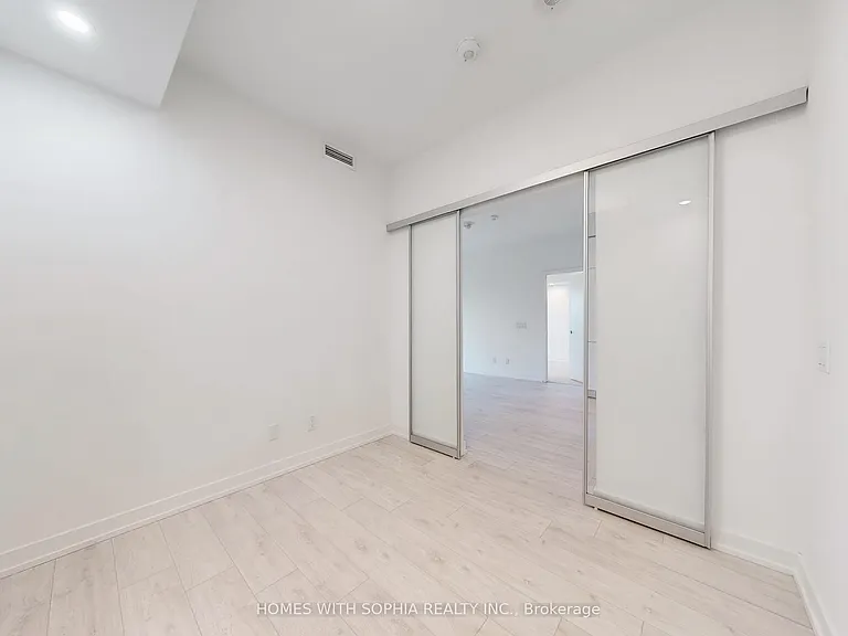 181 Sheppard Ave E #702 — Photo 44