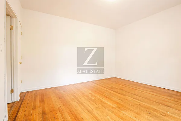 Rented by ZealEstate Group Inc | media 19