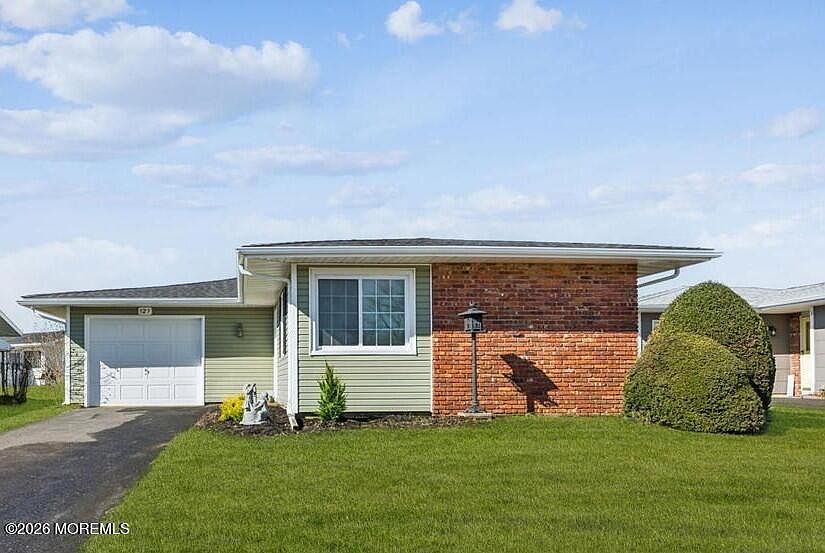 1st image of 121 Whittier Road