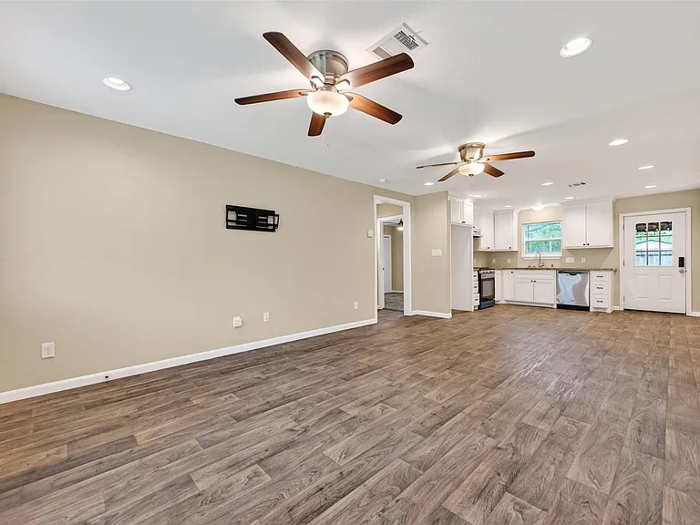 1708 Sycamore Ave — Photo 6