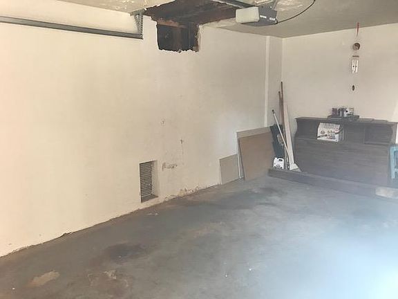 4th image of 2231 Ivy Dr