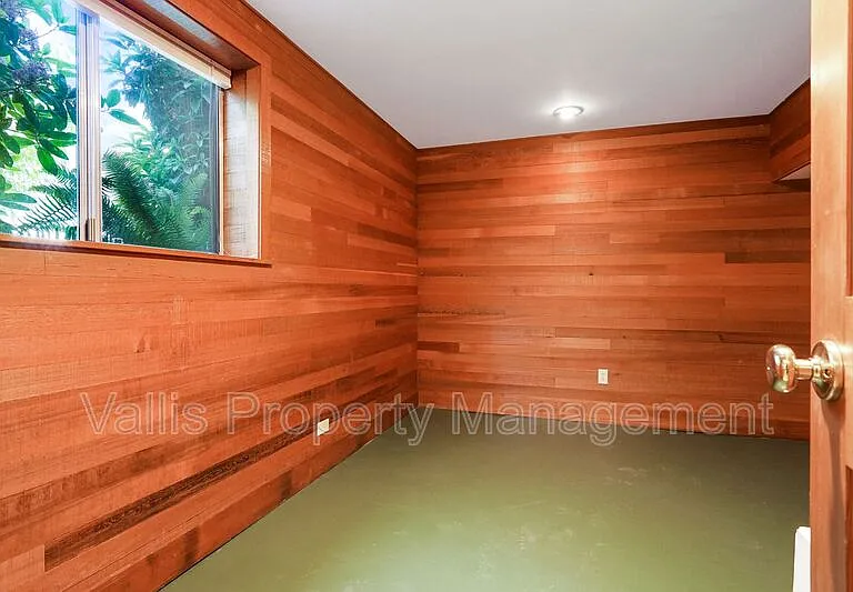 2185 Trade St SE — Photo 12