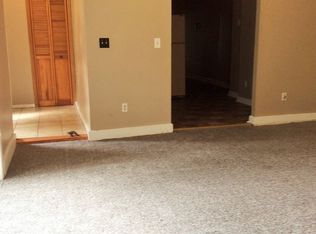 709 W 3rd St, Muscatine, IA 52761