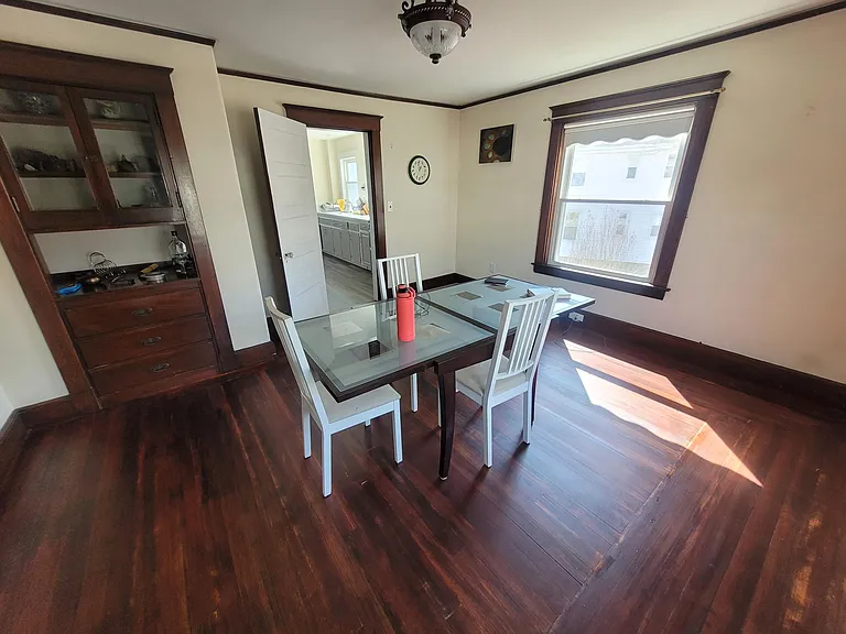 40 Maple St — Photo 4