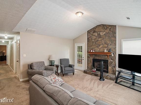 5th image of 256R Monmouth Dr