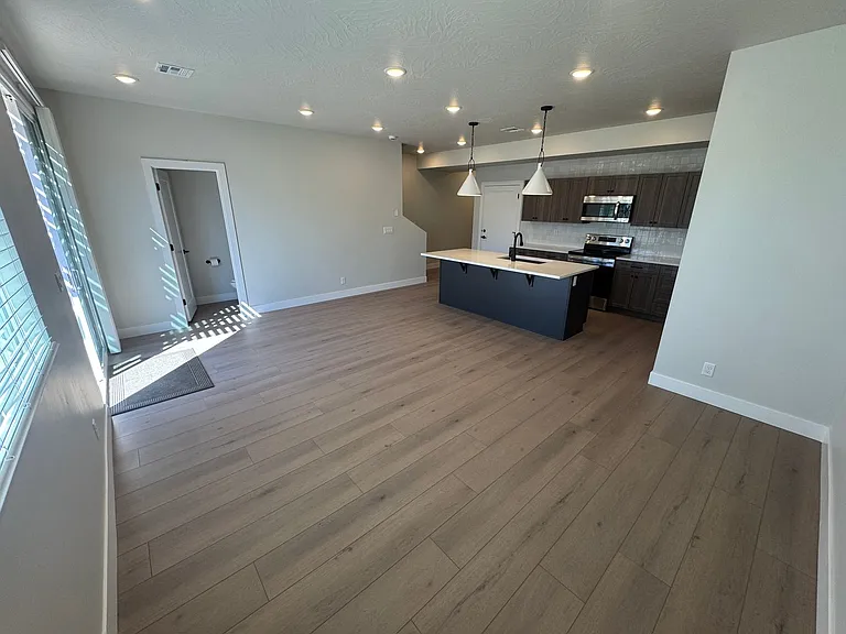 3934 E Fossil Way — Photo 5